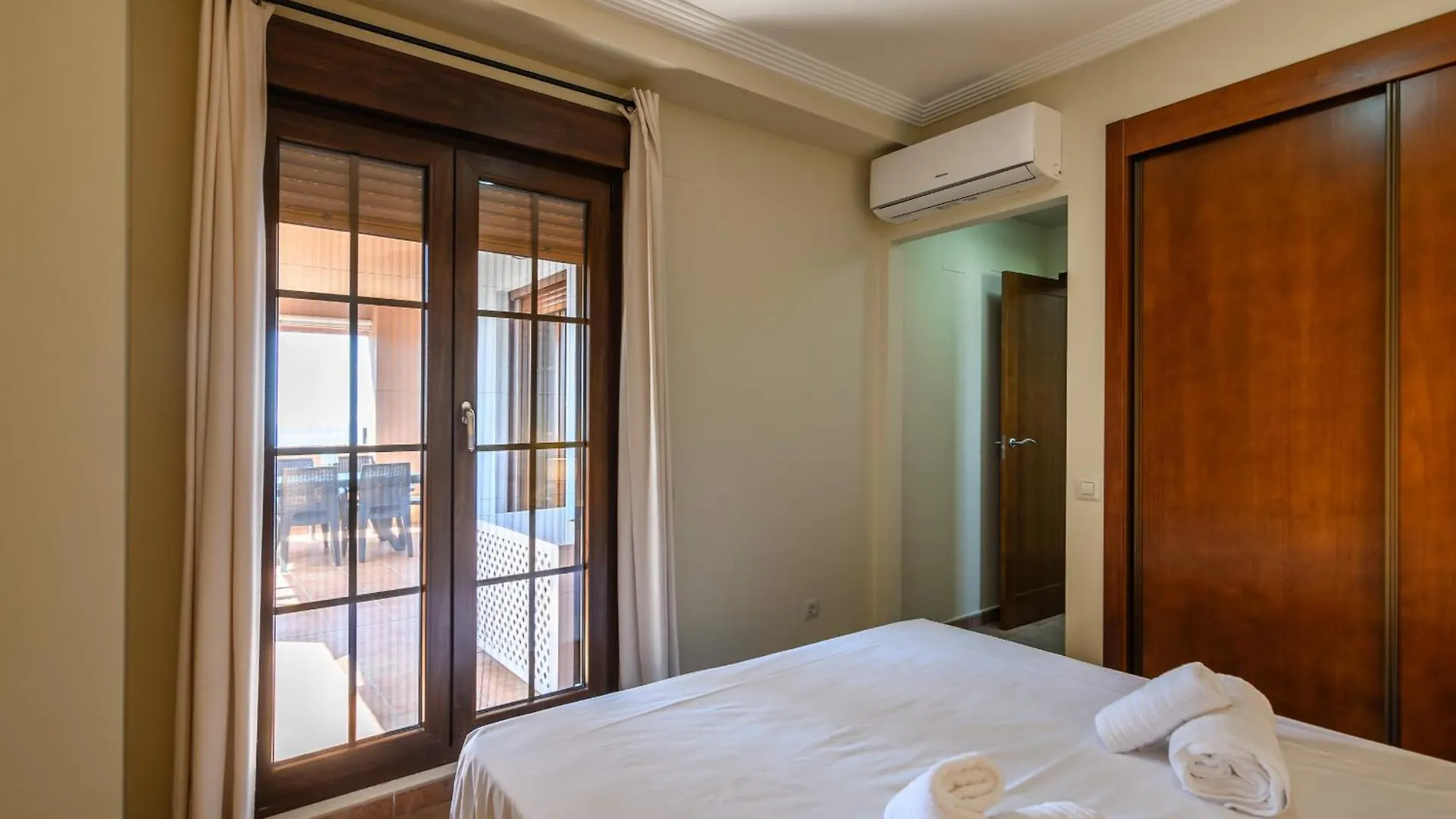 Apartment Las Palmeras By H - Playa Punta Del Moral Plhp100P100